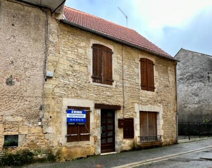 Maison de village image